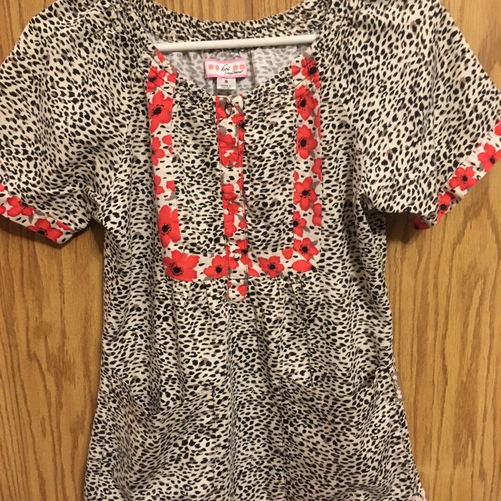 Koi women’s scrub top
